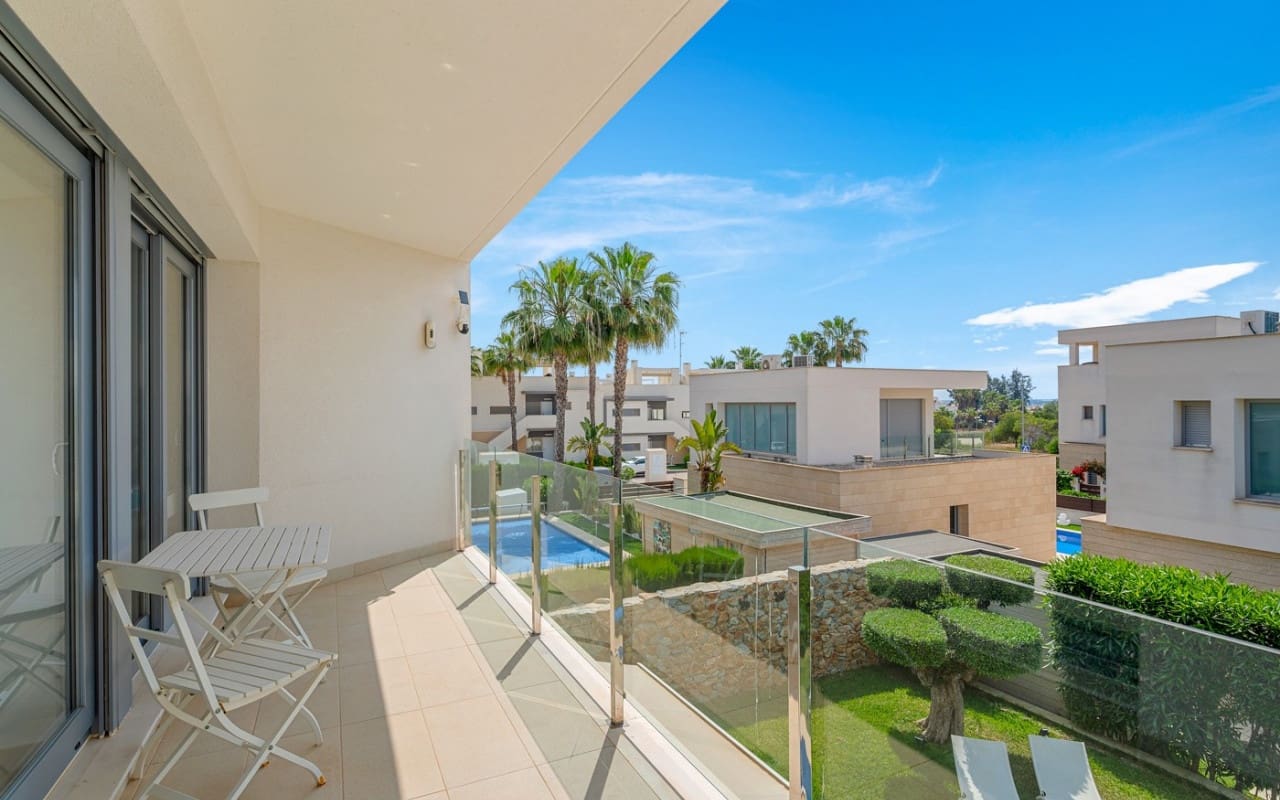 3 bedroom Villa for sale in Orihuela Costa with pool - € 479,000 (Ref: 9046621)