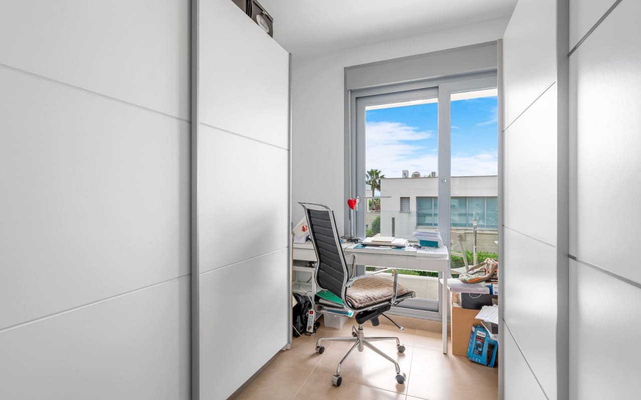 3 bedroom Villa for sale in Orihuela Costa with pool - € 479,000 (Ref: 9046621)