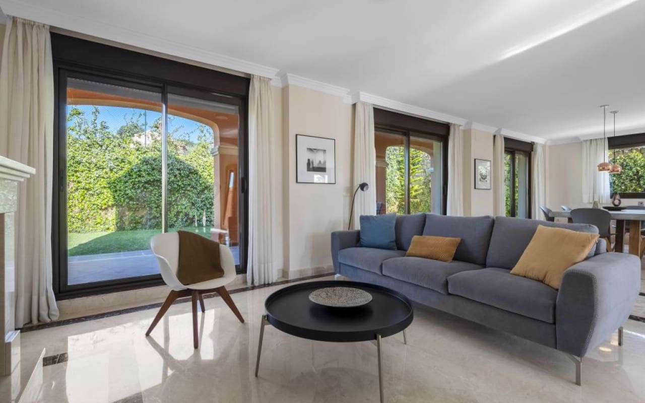 4 soveværelse Villa til salg i Estepona - € 718.693 (Ref: 9046628)