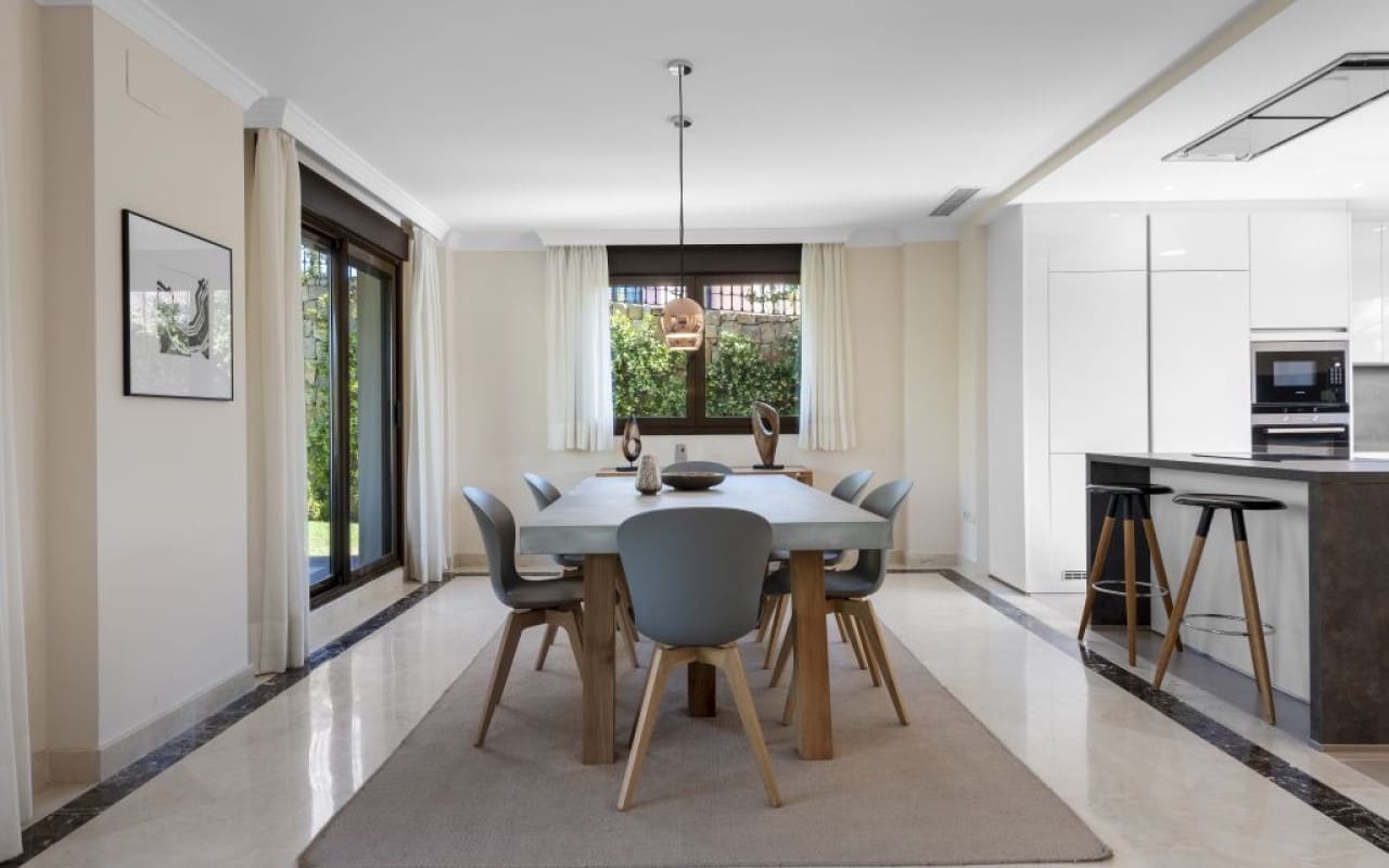 4 soveværelse Villa til salg i Estepona - € 718.693 (Ref: 9046628)