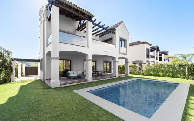 4 soveværelse Villa til salg i Valle Romano Golf, Estepona - € 718.693 (Ref: 9046628)