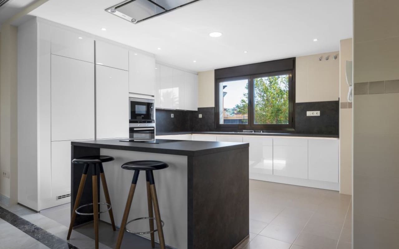 4 soveværelse Villa til salg i Estepona - € 718.693 (Ref: 9046628)