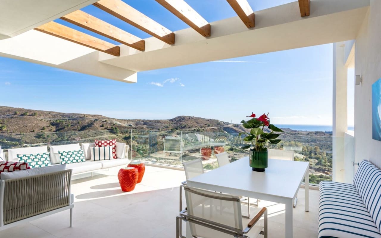 4 chambre Appartement à vendre à Benahavis avec piscine - 1 045 000 € (Ref: 9046651)