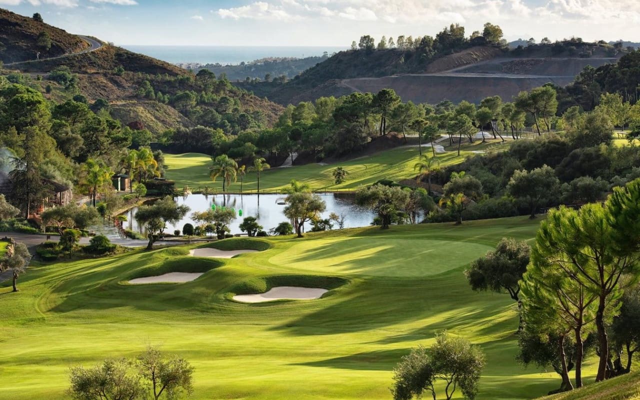 4 chambre Appartement à vendre à Benahavis avec piscine - 1 045 000 € (Ref: 9046651)