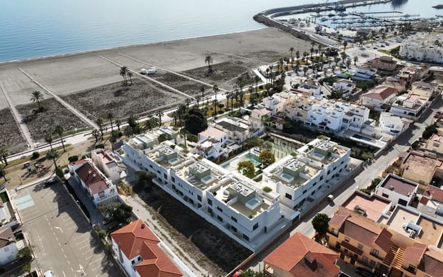 3 soveværelse Strandlejlighed til salg i Las Marinas - Pueblo Laguna, Vera med swimmingpool - € 385.000 (Ref: 9046653)