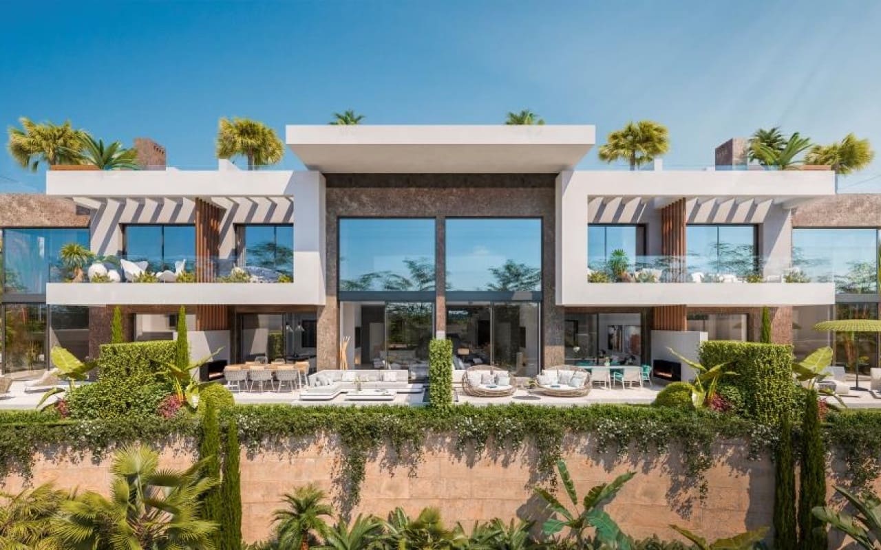 5 soveværelse Byhus til salg i Marbella med swimmingpool - € 1.675.000 (Ref: 9046657)