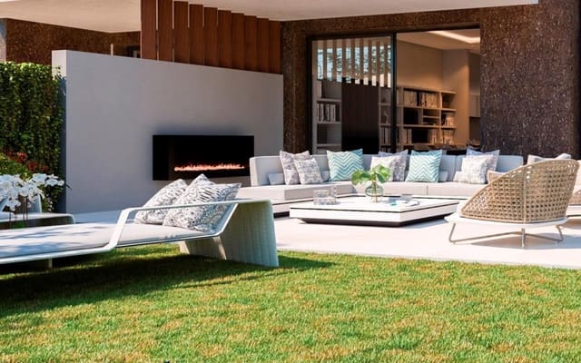 5 soveværelse Byhus til salg i Río Real, Marbella med swimmingpool - € 1.675.000 (Ref: 9046657)