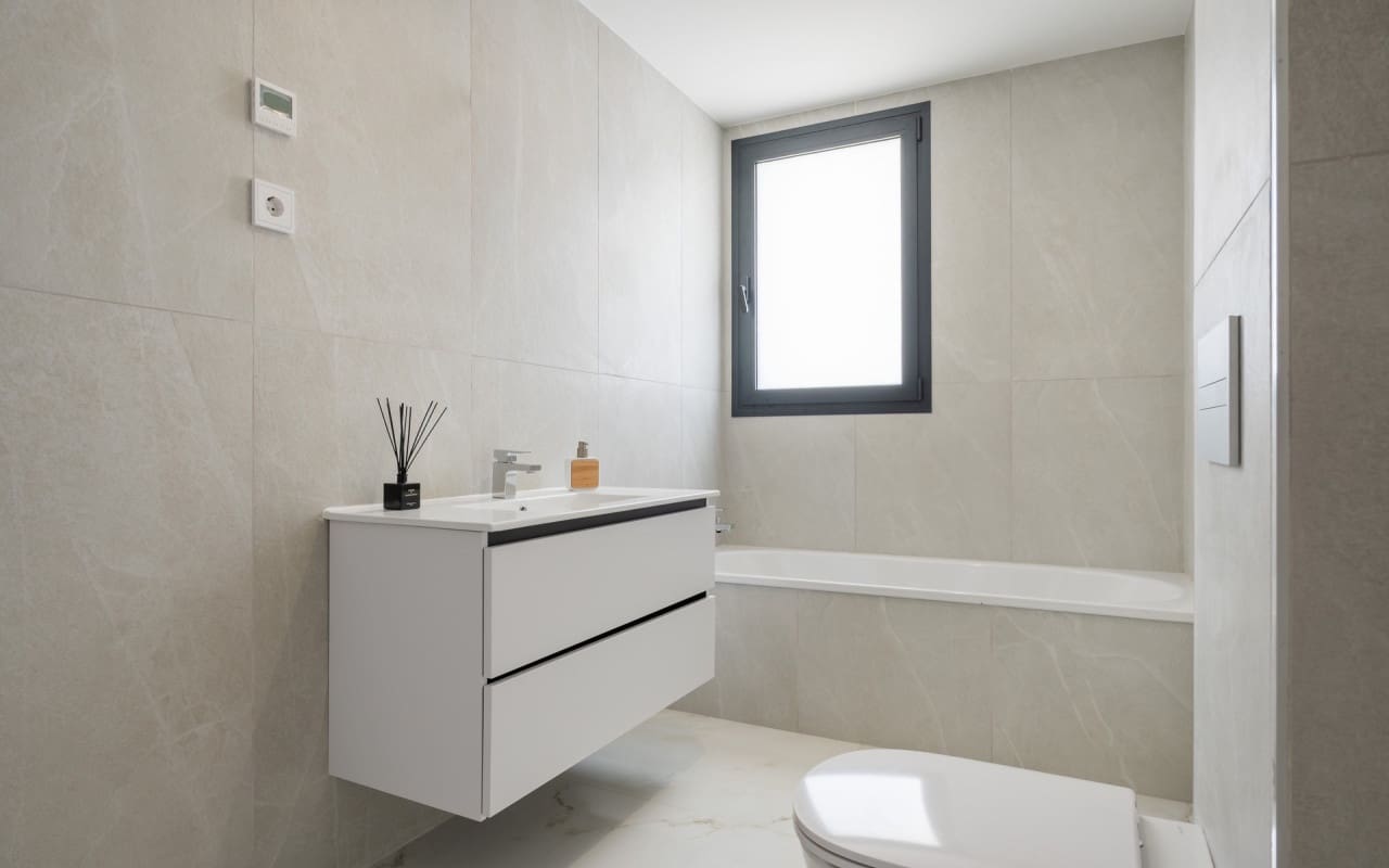 3 slaapkamer Appartement te koop in Estepona met zwembad - € 725.000 (Ref: 9046659)