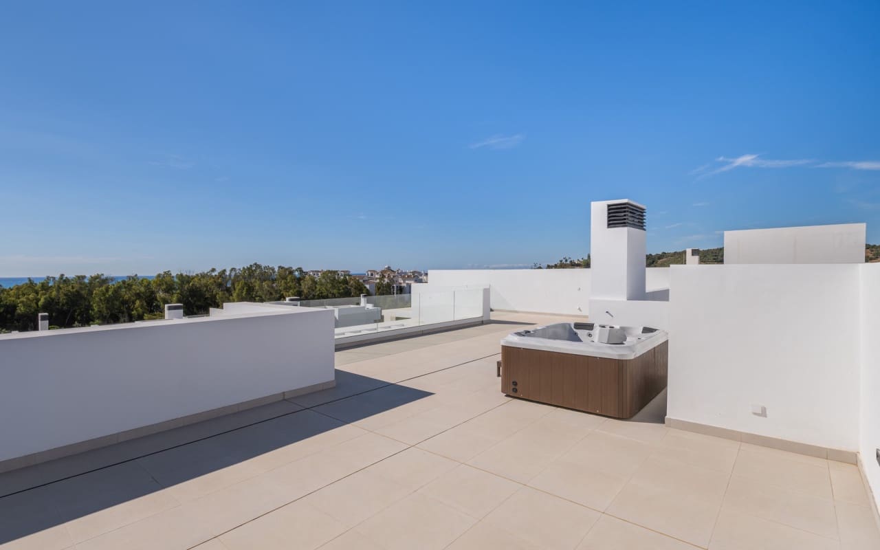 3 slaapkamer Appartement te koop in Estepona met zwembad - € 725.000 (Ref: 9046659)