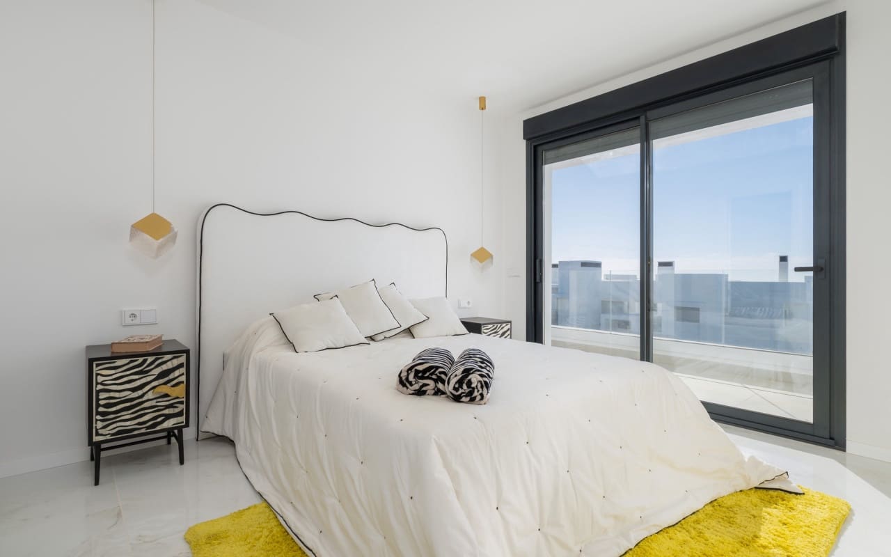 3 slaapkamer Appartement te koop in Estepona met zwembad - € 725.000 (Ref: 9046659)