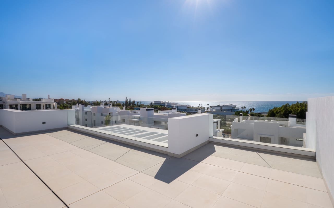 3 slaapkamer Appartement te koop in Estepona met zwembad - € 725.000 (Ref: 9046659)