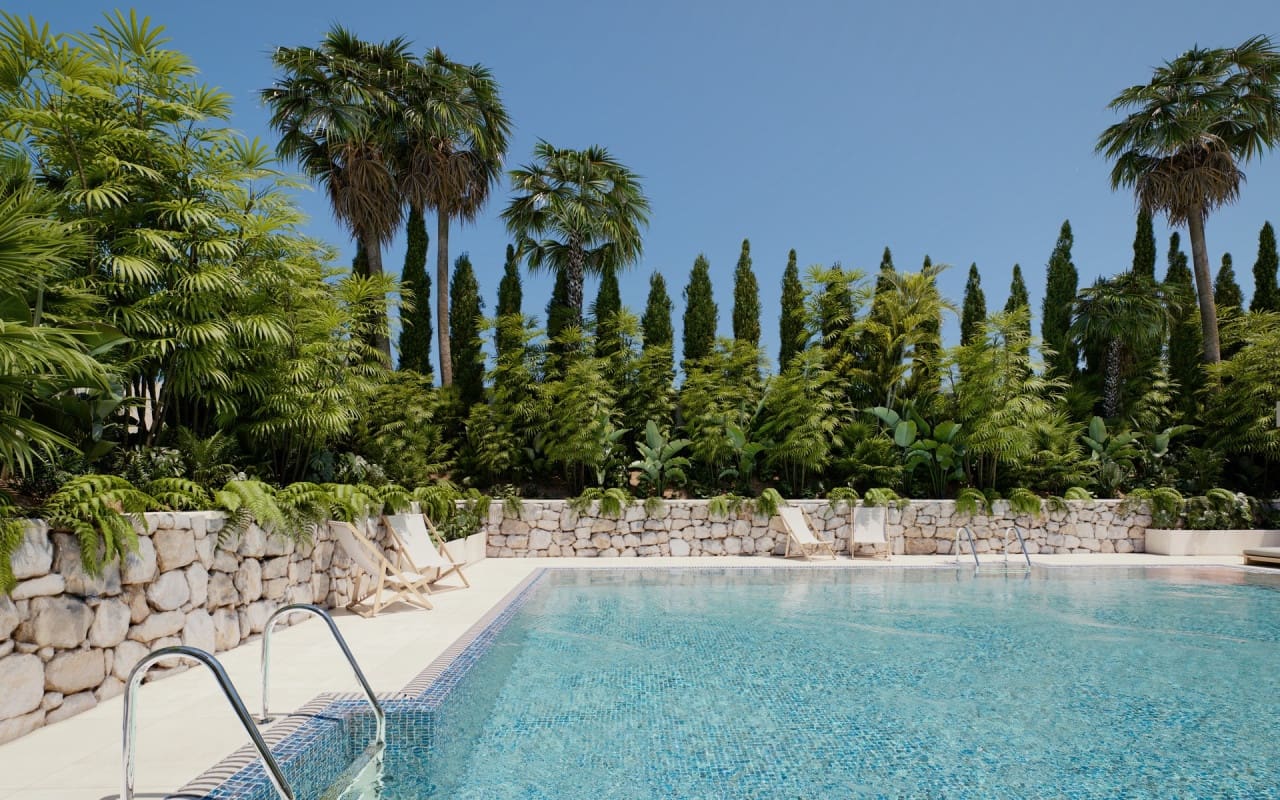 2 slaapkamer Penthouse te koop in Estepona met zwembad - € 695.000 (Ref: 9046678)