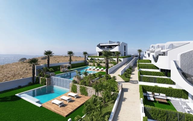 2 soveværelse Byhus til salg i San Miguel de Salinas med swimmingpool - € 235.000 (Ref: 9046697)