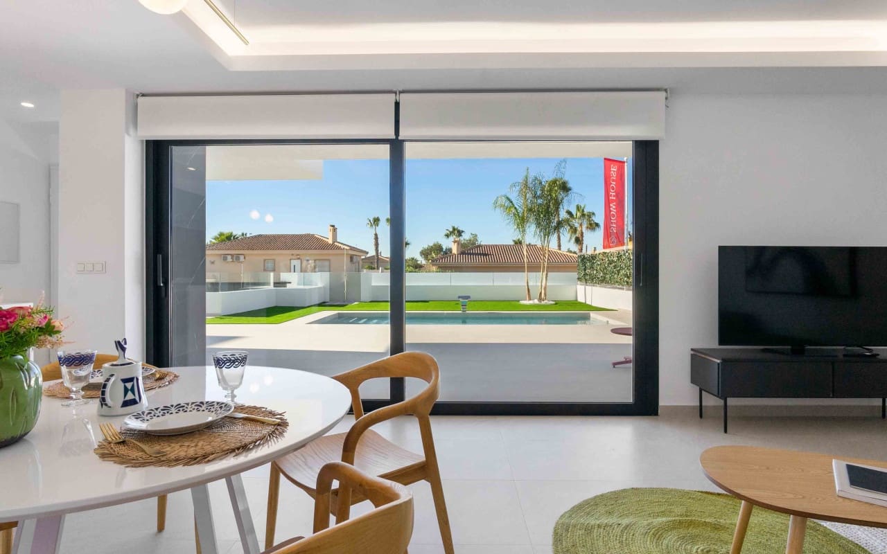 3 bedroom Villa for sale in Rojales - € 549,000 (Ref: 9046699)