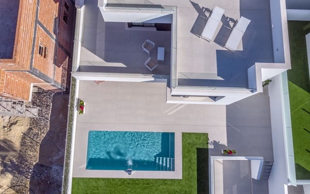 3 makuuhuone Huvila myytävänä paikassa Rojales - 549 000 € (Ref: 9046699)