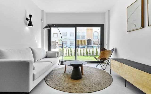 2 sypialnia Dom na sprzedaż w Playa de los Náufragos, Torrevieja z basenem - 380 000 € (Ref: 9046700)