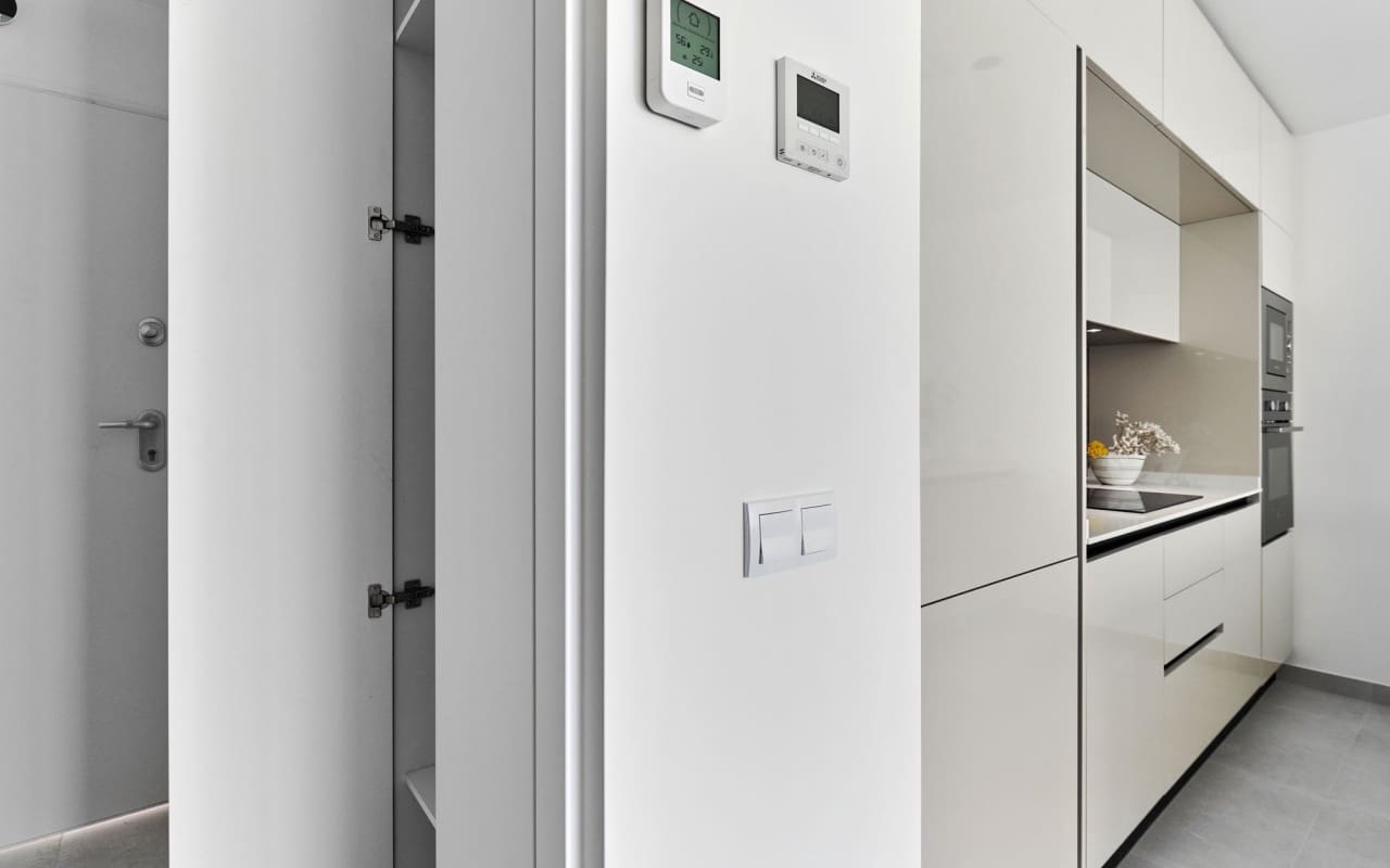 2 sypialnia Dom na sprzedaż w Torrevieja z basenem - 380 000 € (Ref: 9046700)