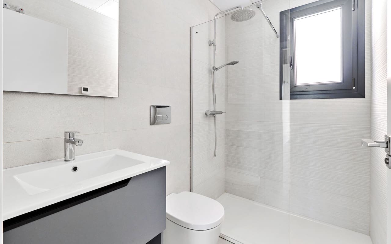 2 sypialnia Dom na sprzedaż w Torrevieja z basenem - 380 000 € (Ref: 9046700)