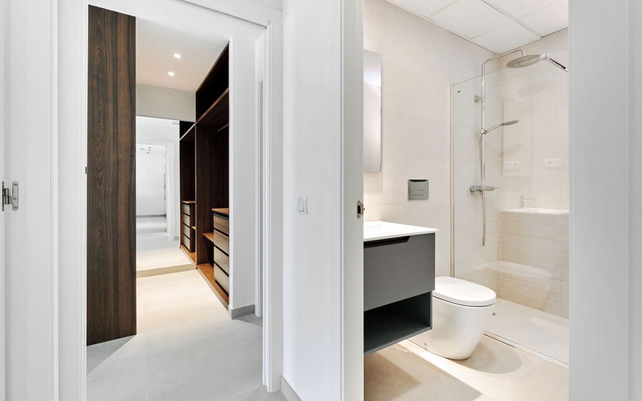 2 sypialnia Dom na sprzedaż w Torrevieja z basenem - 380 000 € (Ref: 9046700)