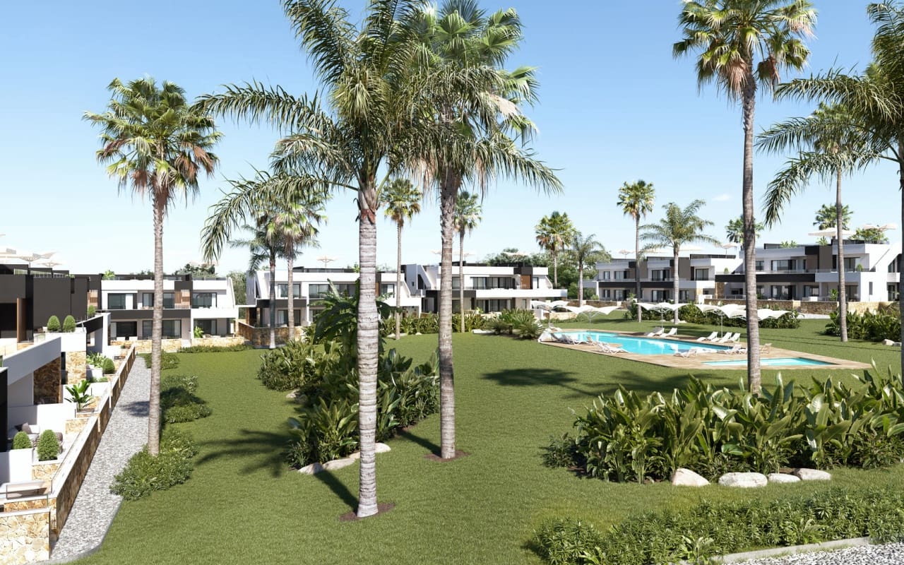 2 bedroom Townhouse for sale in Ciudad Quesada with pool - € 289,000 (Ref: 9046709)