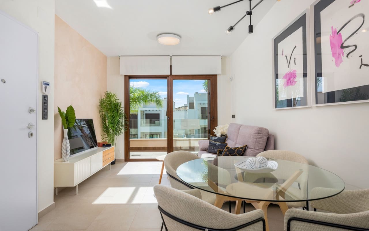 2 sypialnia Dom na sprzedaż w Torrevieja z basenem - 275 000 € (Ref: 9046726)