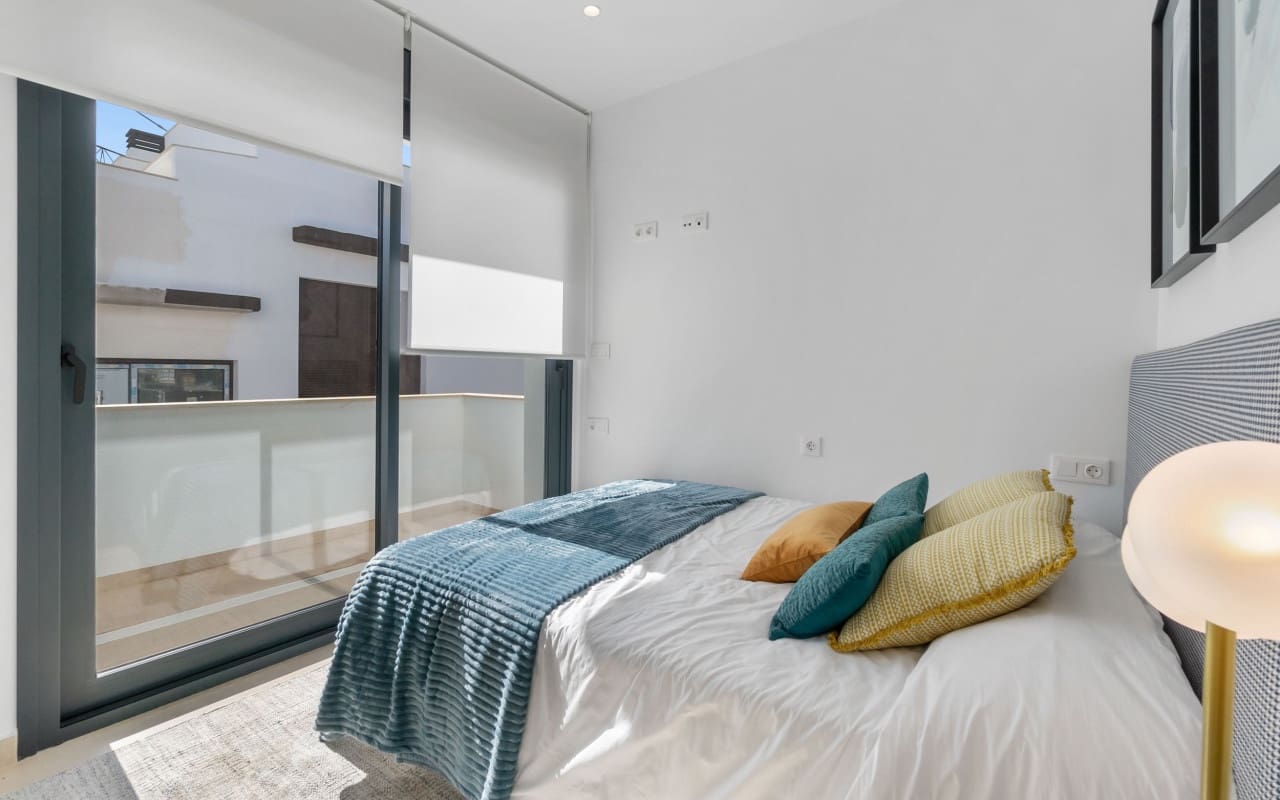 2 soverom Hus til salgs i Torrevieja med svømmebasseng - € 329 900 (Ref: 9046741)