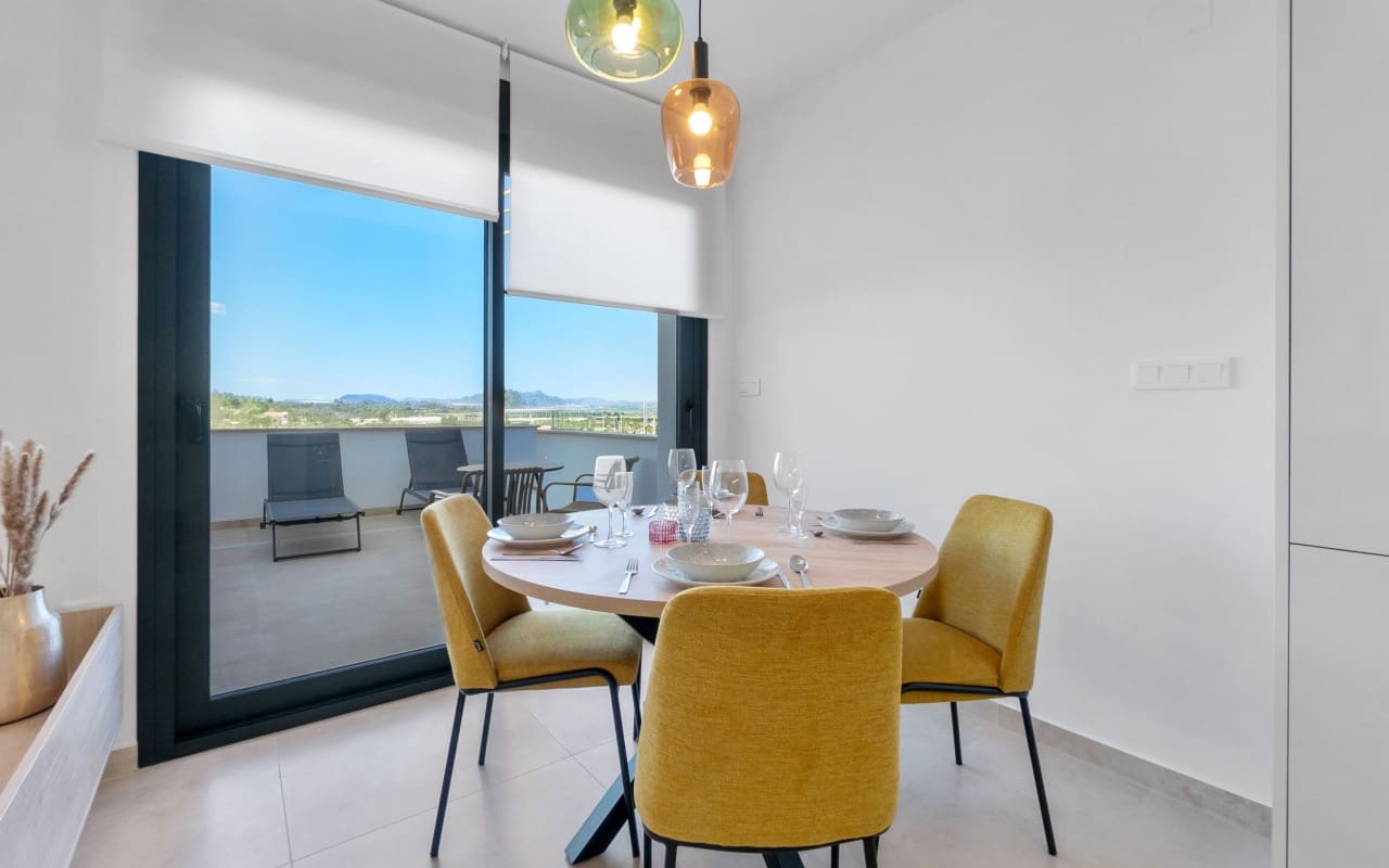 2 soverom Hus til salgs i Torrevieja med svømmebasseng - € 329 900 (Ref: 9046741)