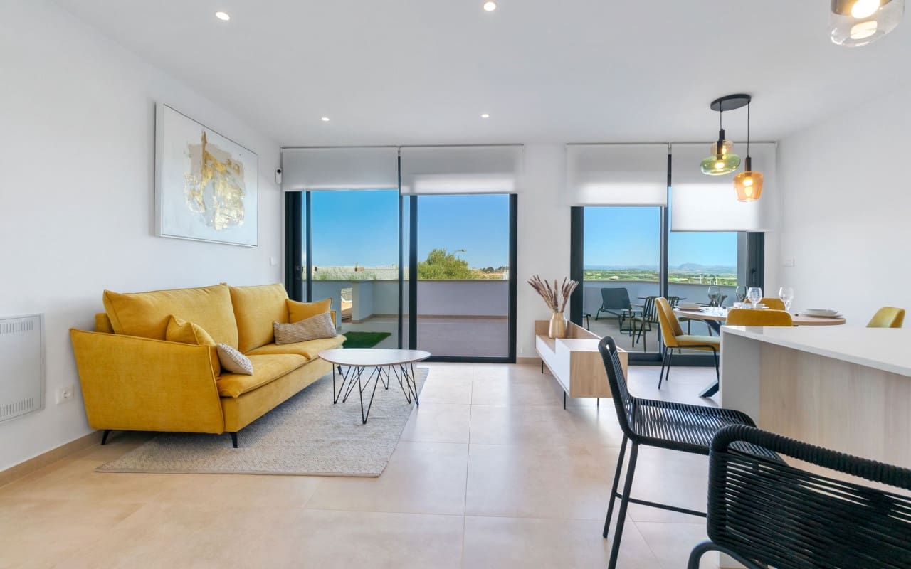 2 slaapkamer Huis te koop in Torrevieja met zwembad - € 299.900 (Ref: 9046742)