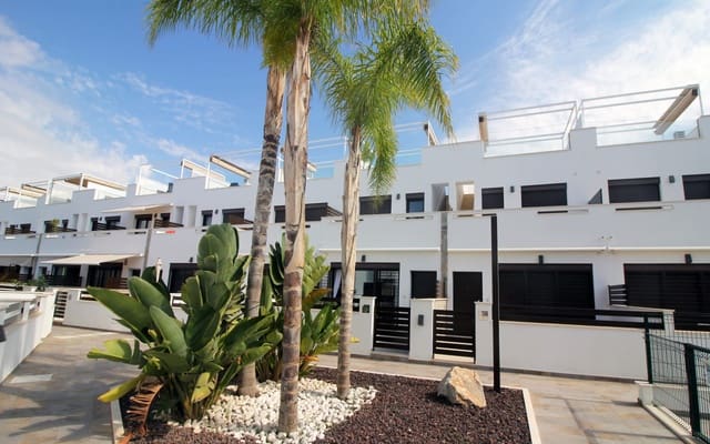 3 makuuhuone Omakotitalo myytävänä paikassa Pilar de la Horadada ciudad, Pilar de la Horadada mukana uima-altaan - 374 900 € (Ref: 9046766)