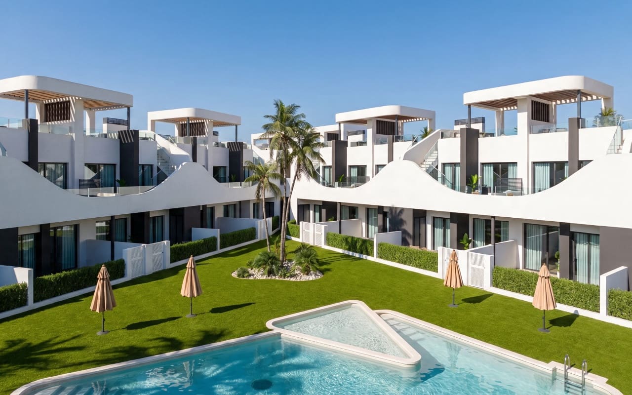 Casa de 2 habitaciones en San Fulgencio en venta con piscina - 233.900 € (Ref: 9046794)