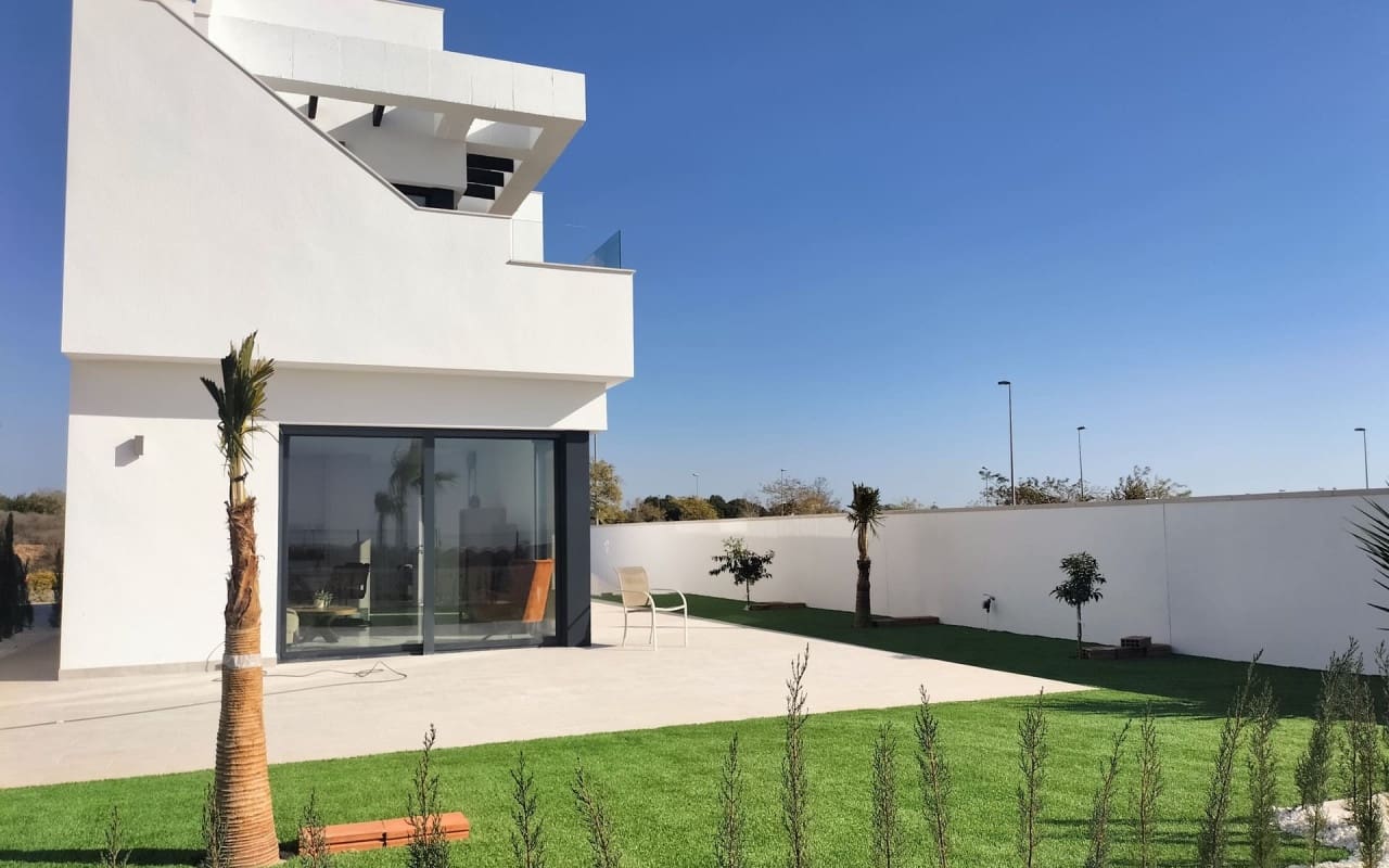 3 slaapkamer Villa te koop in Pilar de la Horadada met zwembad - € 389.000 (Ref: 9046807)