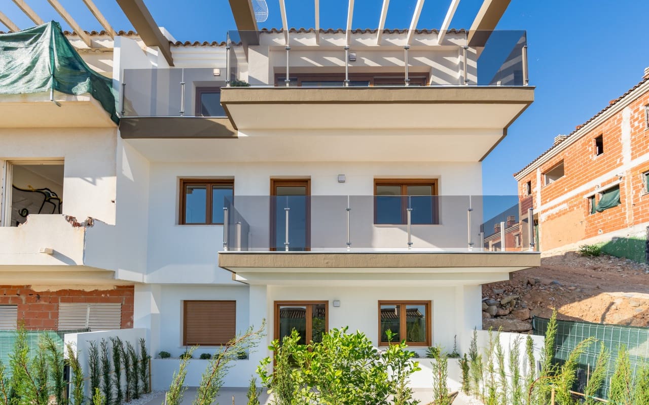 4 soverom Hus til salgs i La Nucia med svømmebasseng - € 439 000 (Ref: 9046827)