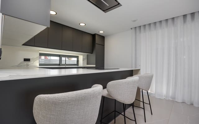 3 bedroom Villa for sale in Aguas Nuevas, Torrevieja - € 595,000 (Ref: 9046834)