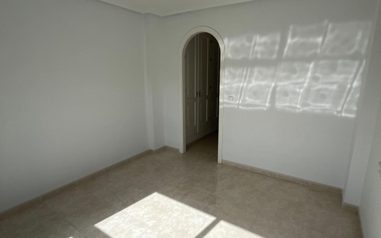 2 soveværelse Bungalow til salg i Orihuela Costa med swimmingpool - € 219.400 (Ref: 9046846)