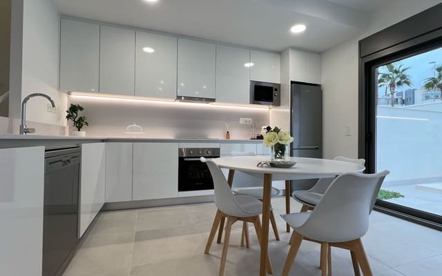 3 Zimmer Haus zu verkaufen in Villamartin, Orihuela - 449.900 € (Ref: 9046883)