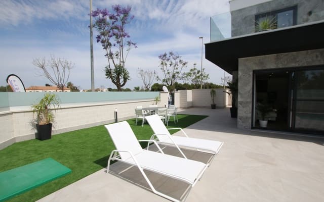 Chalet de 3 habitaciones en Pilar de la Horadada ciudad, Pilar de la Horadada en venta - 725.000 € (Ref: 9046948)