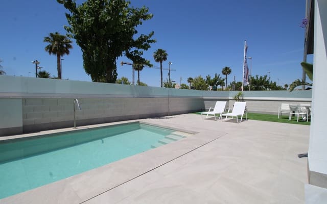 Chalet de 3 habitaciones en Pilar de la Horadada ciudad, Pilar de la Horadada en venta - 725.000 € (Ref: 9046948)