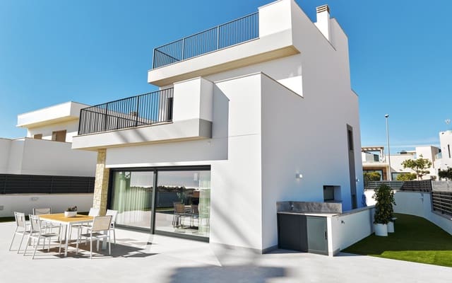 3 slaapkamer Villa te koop in San Miguel de Salinas - € 649.000 (Ref: 9046960)