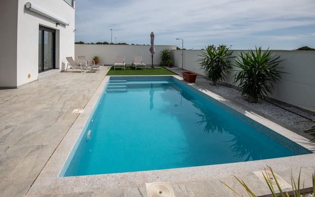 Chalet de 3 habitaciones en Pinar de Campoverde, Pilar de la Horadada en venta - 437.800 € (Ref: 9046980)