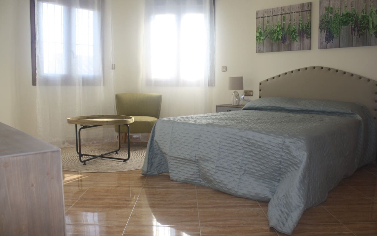 3 slaapkamer Villa te koop in Torrevieja - € 550.000 (Ref: 9046986)