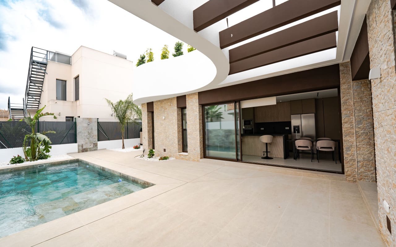 3 soveværelse Byhus til salg i Heredades - € 399.000 (Ref: 9047010)