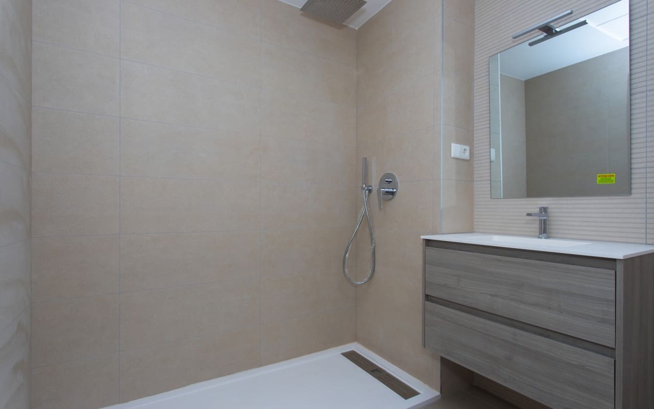 3 soveværelse Byhus til salg i Monforte del Cid med swimmingpool - € 332.500 (Ref: 9048560)