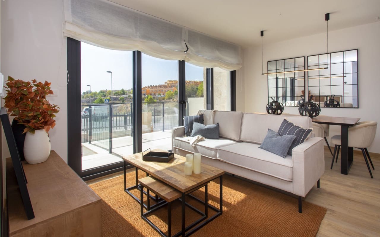 3 soveværelse Byhus til salg i Monforte del Cid med swimmingpool - € 332.500 (Ref: 9048560)