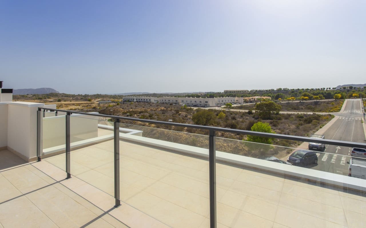 3 soveværelse Byhus til salg i Monforte del Cid med swimmingpool - € 332.500 (Ref: 9048560)