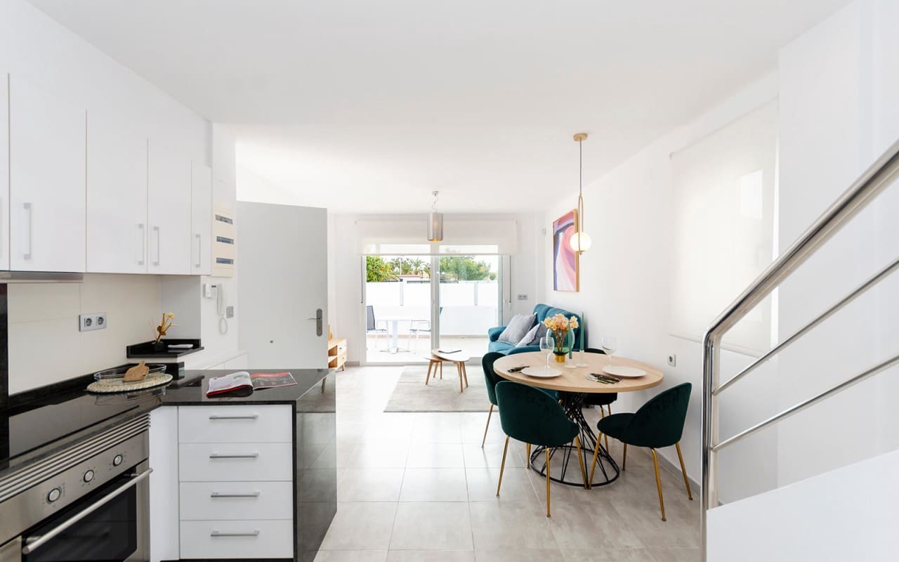 3 soverom Hus til salgs i Torrevieja - € 409 000 (Ref: 9049641)