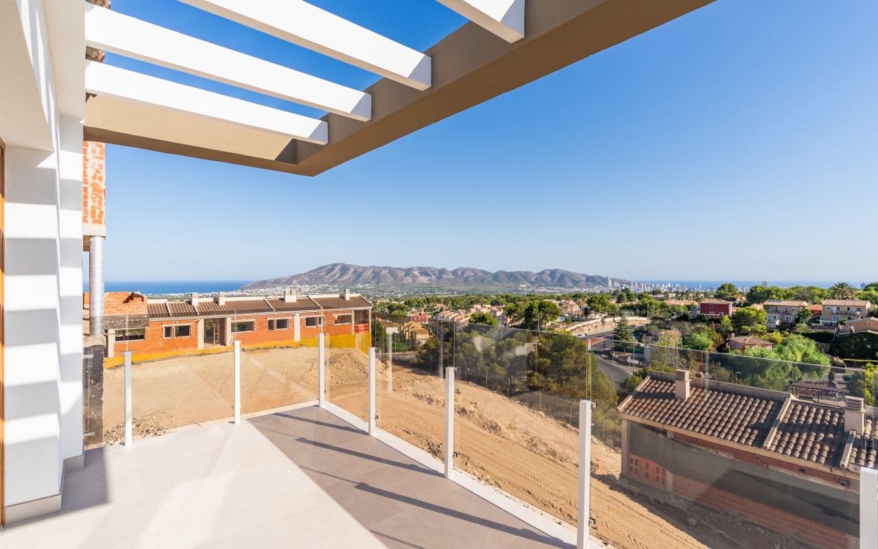 4 slaapkamer Huis te koop in La Nucia met zwembad - € 499.000 (Ref: 9049848)