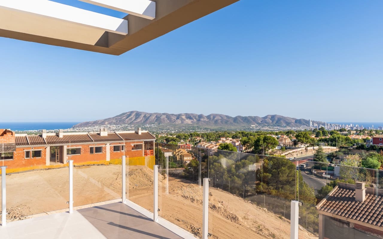 4 slaapkamer Huis te koop in La Nucia met zwembad - € 499.000 (Ref: 9049848)