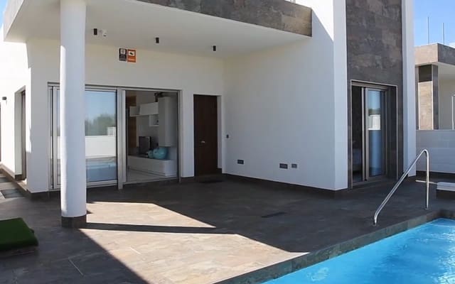 3 Zimmer Villa zu verkaufen in Los Almendros (Orihuela Costa), Orihuela - 390.000 € (Ref: 9049875)