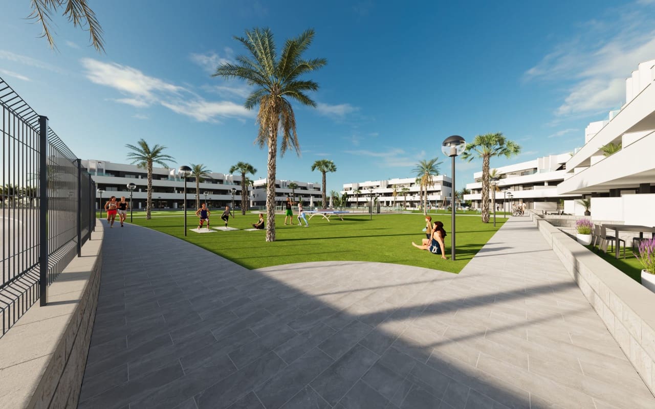 3 quarto Apartamento para venda em Guardamar del Segura com piscina - 235 000 € (Ref: 9049899)