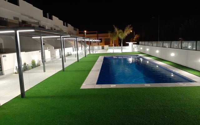 Apartamento de 3 habitaciones en Pilar de la Horadada ciudad, Pilar de la Horadada en venta con piscina - 370.000 € (Ref: 9049905)